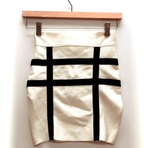 Bodycon skirt, white with black lines, Sz S
